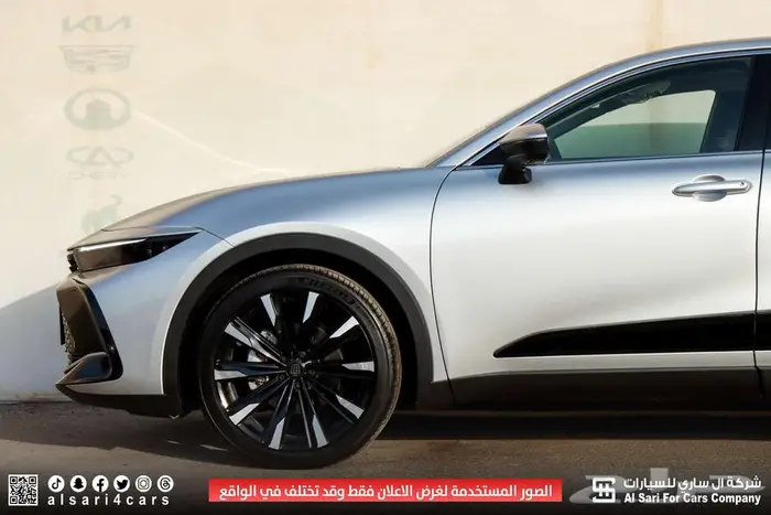 تويوتا كراون ماجيستا 2023 13