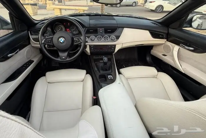 قير عايدي بي ام Z4 2011 3