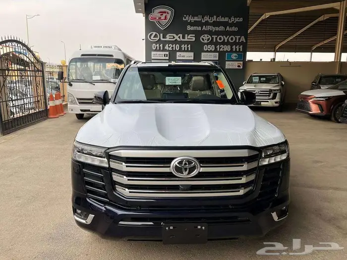 تويوتا لاندكروزر GXR L3 بنزين 2024 متاح اقساط و كاش 1