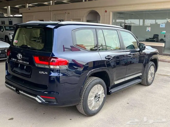 تويوتا لاندكروزر GXR L3 بنزين 2024 متاح اقساط و كاش 3
