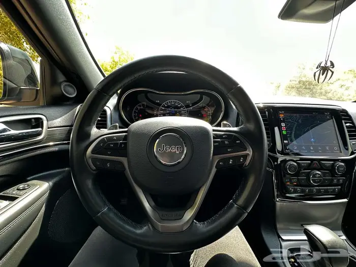 جيب جراند شيروكي 2021 بلاك اديشن S 8