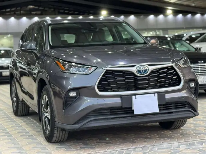 تويوتا هايلاندر 2023 GLE نص فل 2
