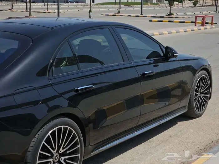 ازياق جانبية مرسيدس مستعمل موديل 2023 1