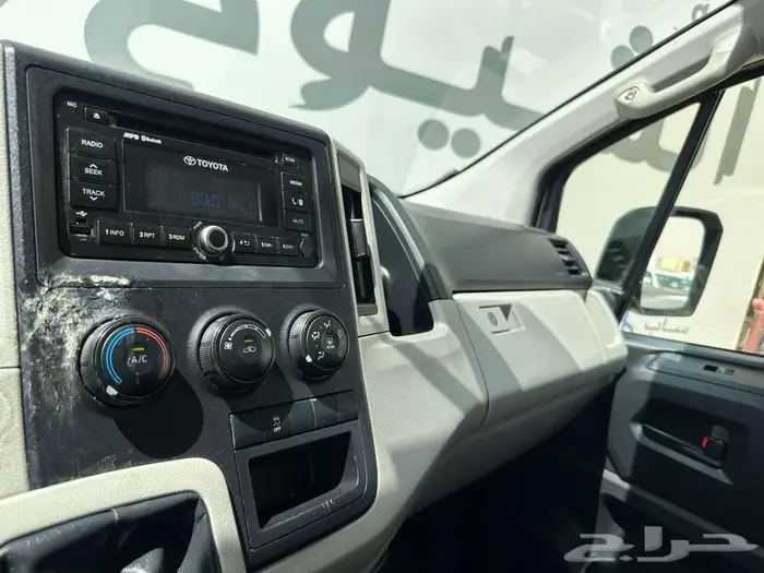 تويوتا هايس باص ثلاجة موديل 2020 9