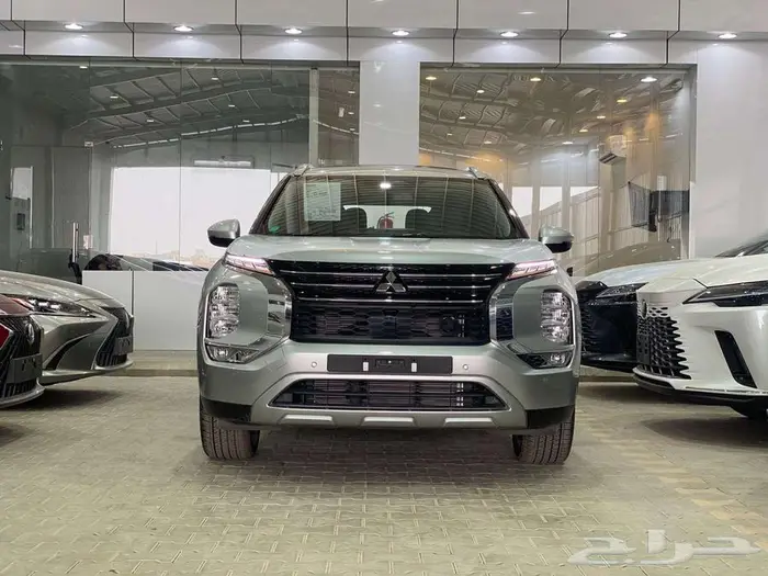 ميتسوبيشي أوتلاندر نص فل بلس 2024 - 7 مقاعد 0