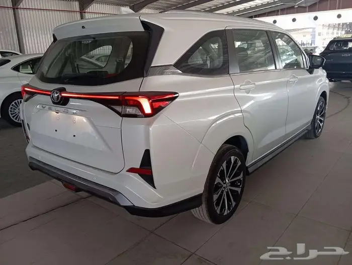 تويوتا فيلوز GLX فل كامل 2025 5