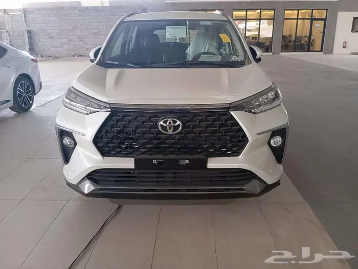 تويوتا فيلوز GLX فل كامل 2025 15