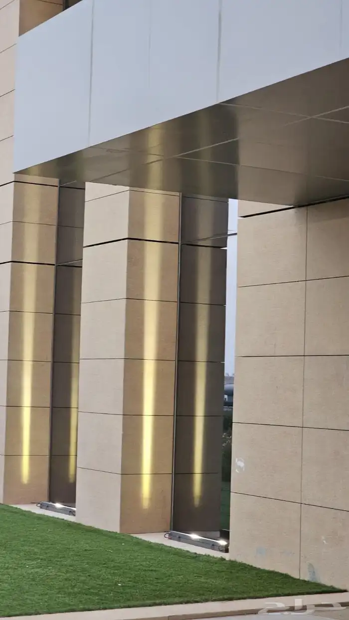 مؤسسه مستلزمات الاضاءه التجاريه 41