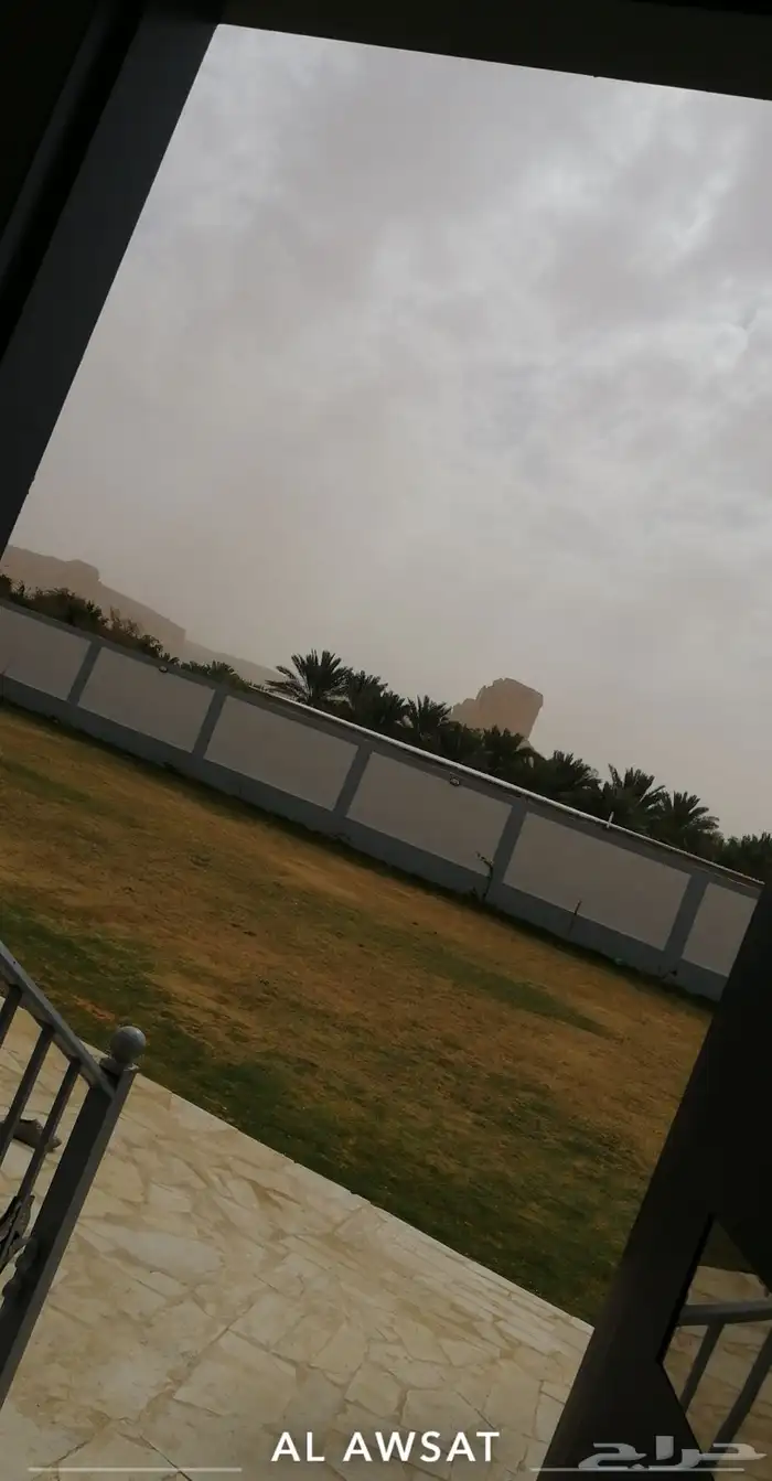 للايجار استراحات كبيره مع بيوت شعر بالقرب من النفود 7