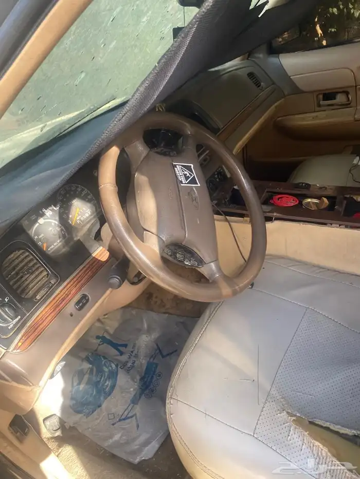 للبيع فورد جراند فكتوريا 1997 9