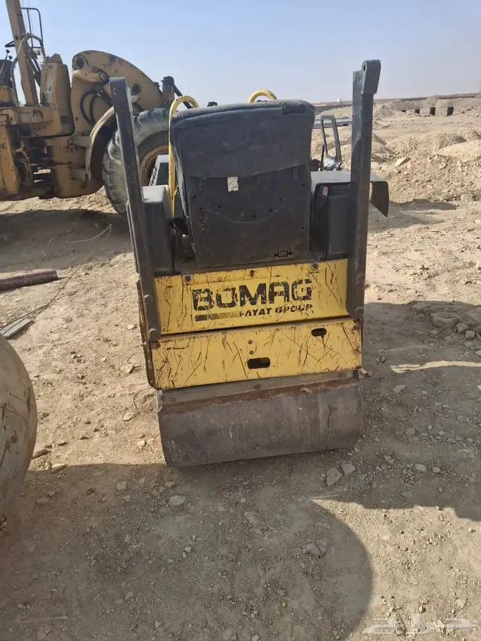 معدات للبيع شيول وبوب كات ورصاص 4