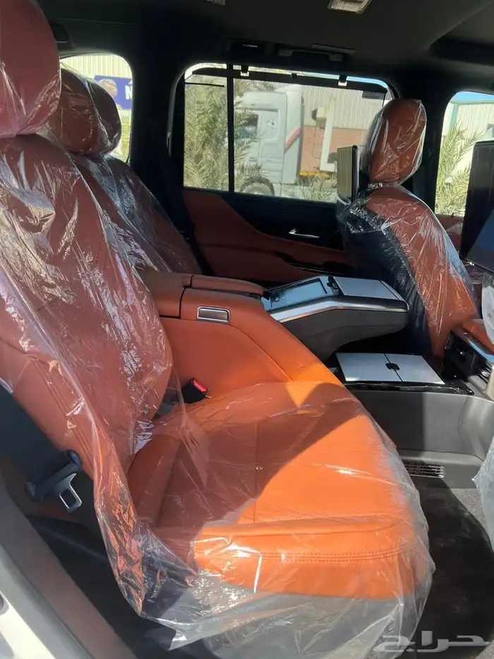 ليكزس LX 600 VIP موديل 2202ممشاه زيرو 500 خليجي موجود بدبي 3