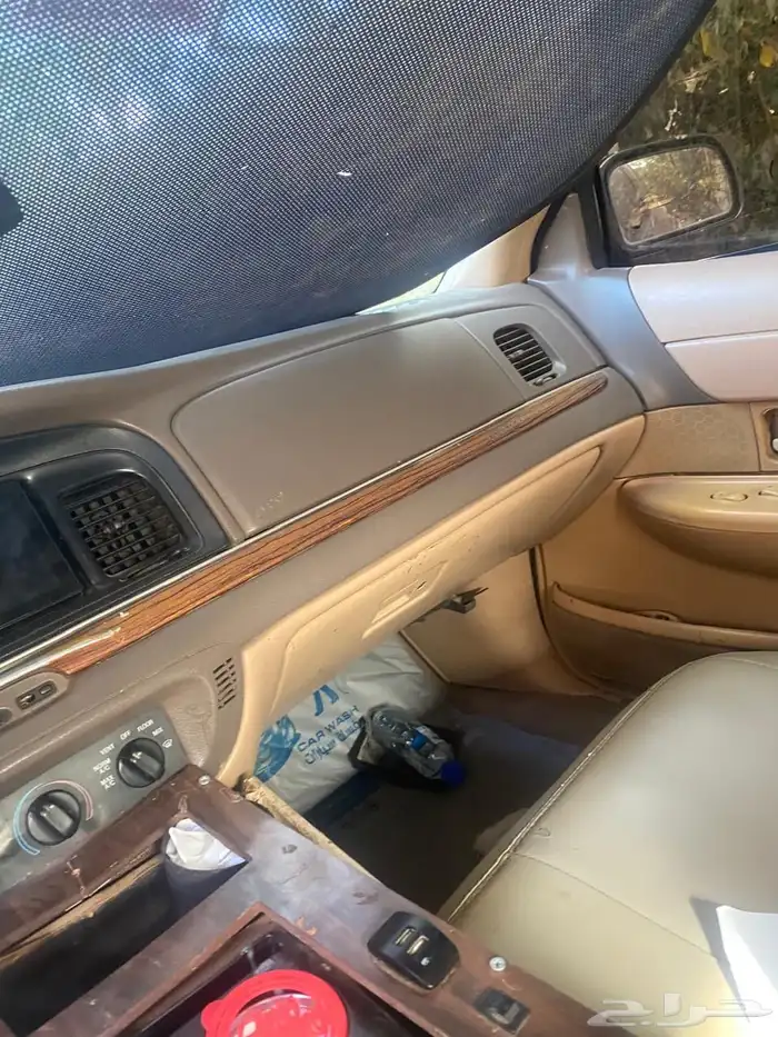 للبيع فورد جراند فكتوريا 1997 4