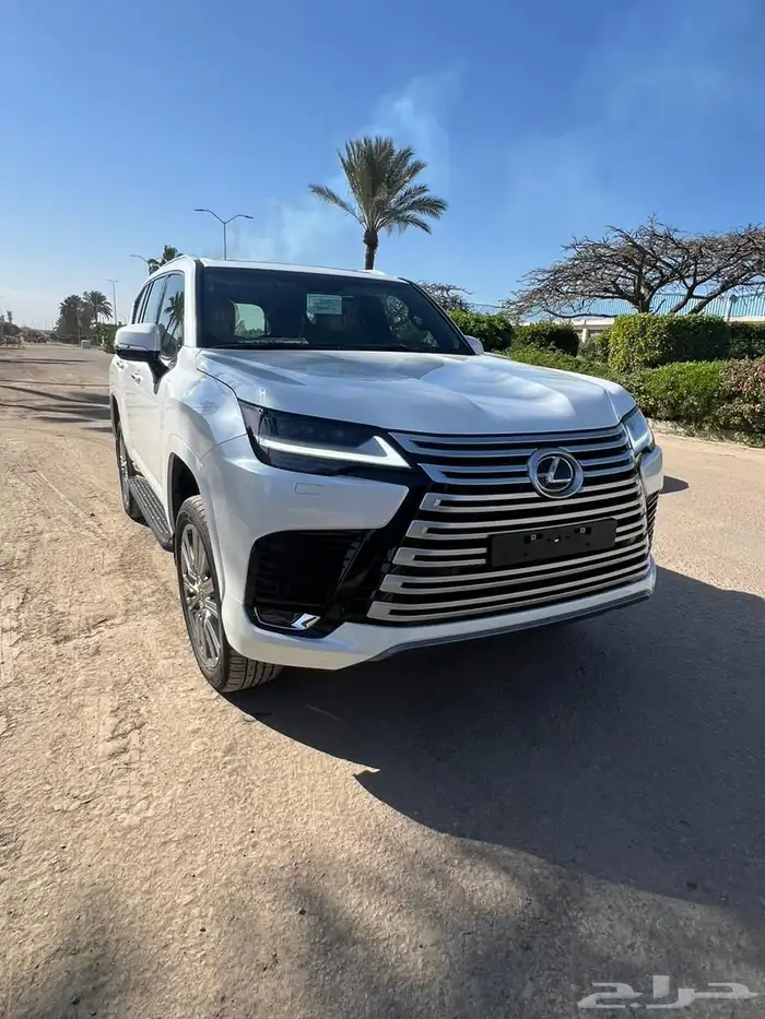 ليكزس LX 600 VIP موديل 2202ممشاه زيرو 500 خليجي موجود بدبي 0