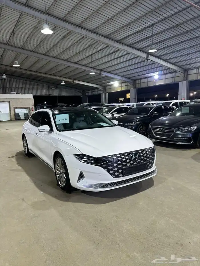 هيونداي ازيرا ابيض 2022 بنزين بطاقة جمركية وارد كوريا 3