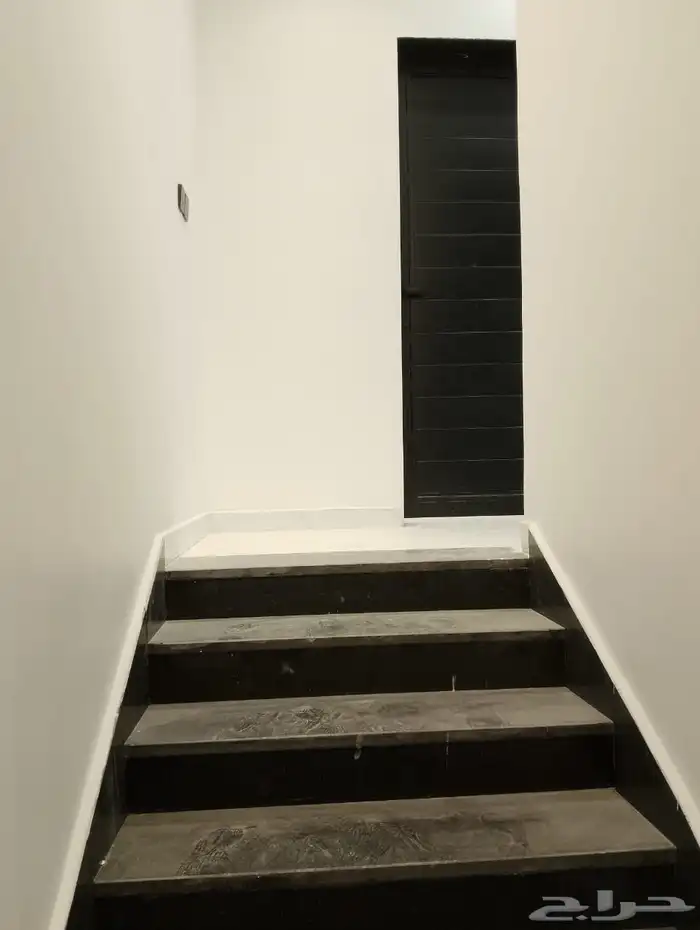 ادوار فاخره للبيع الرياض غصون الجنادريه 3