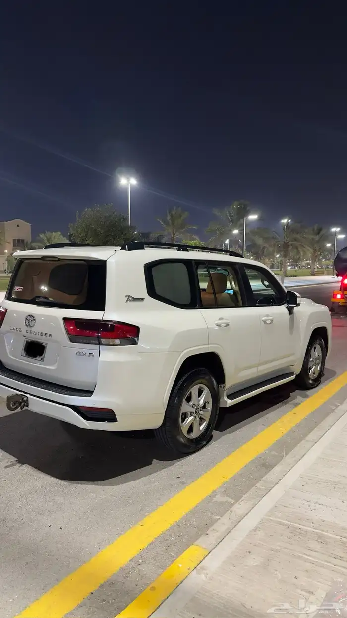 لاندكروزر 2022 gxr2 5