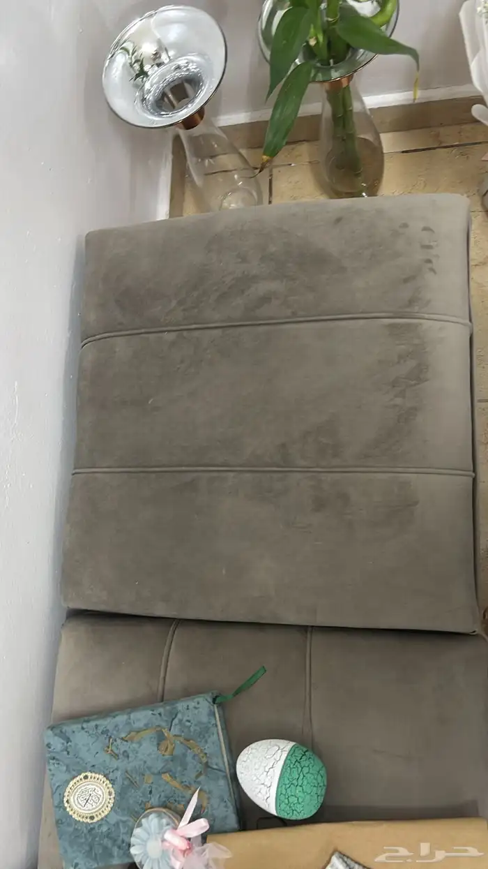 كنب للبيع مع ستائر و وسجاده 0