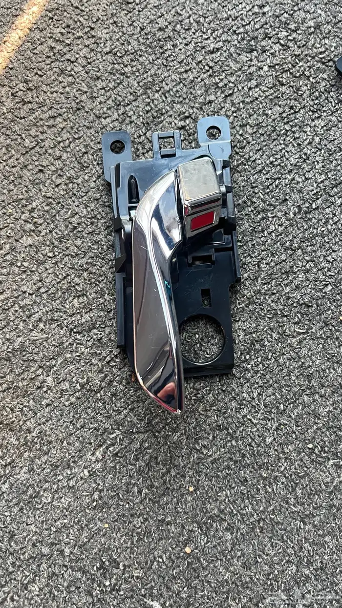 يد باب داخلي جديد شبك جديد هونداي ازيرا 2014 1