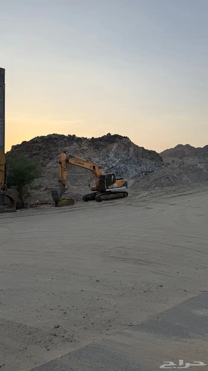 للبيع ارض فضاء في ولي العهد 5 2