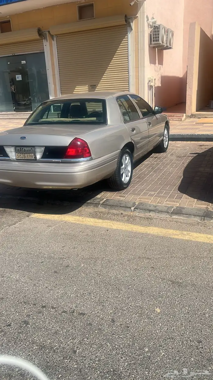 فورد فكتوريا 2003 6