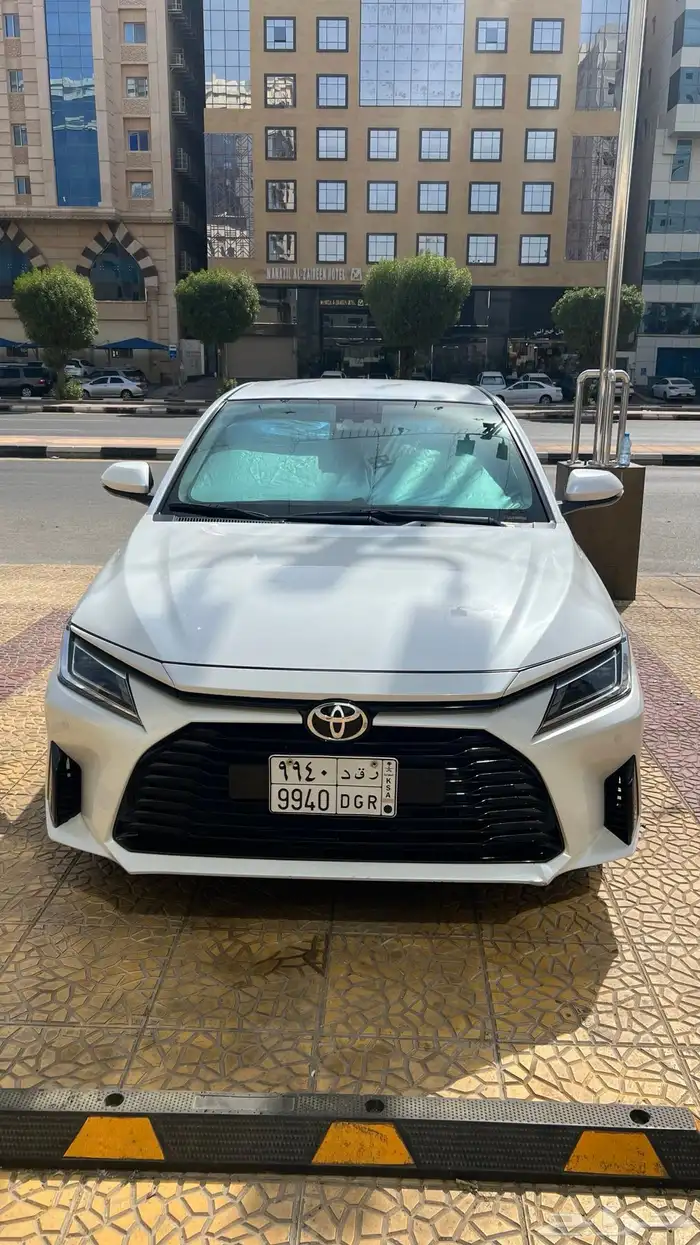 يارس 2023 فل كامل ابيض لؤلوي بدي بلد 9