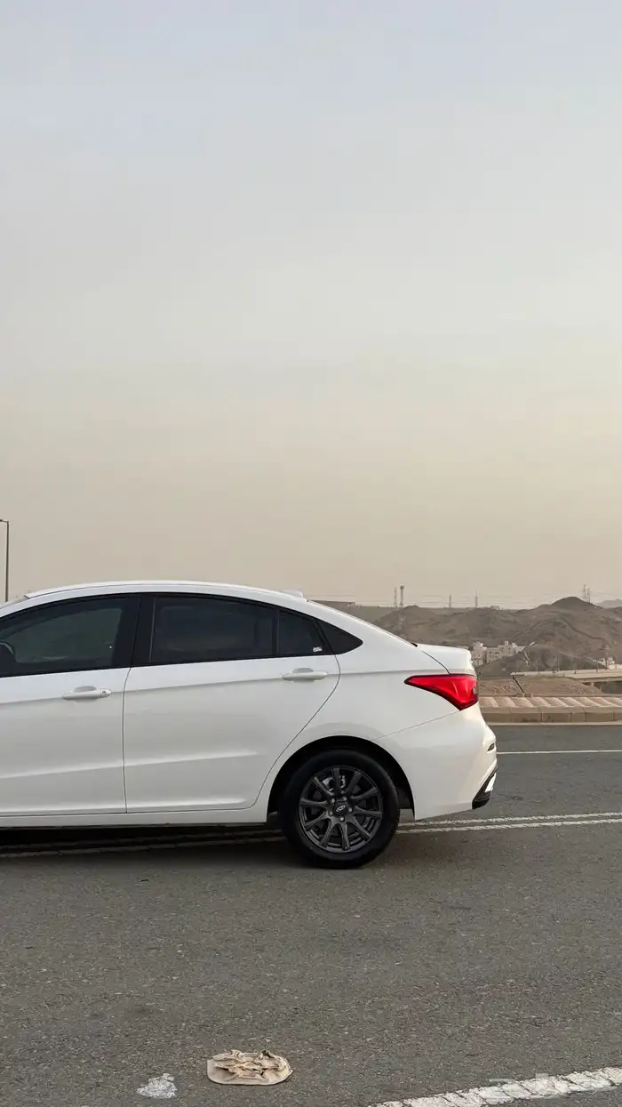 شيري اريزو 5 موديل 2025 ممشى 5 الاف فقط للبيع 5
