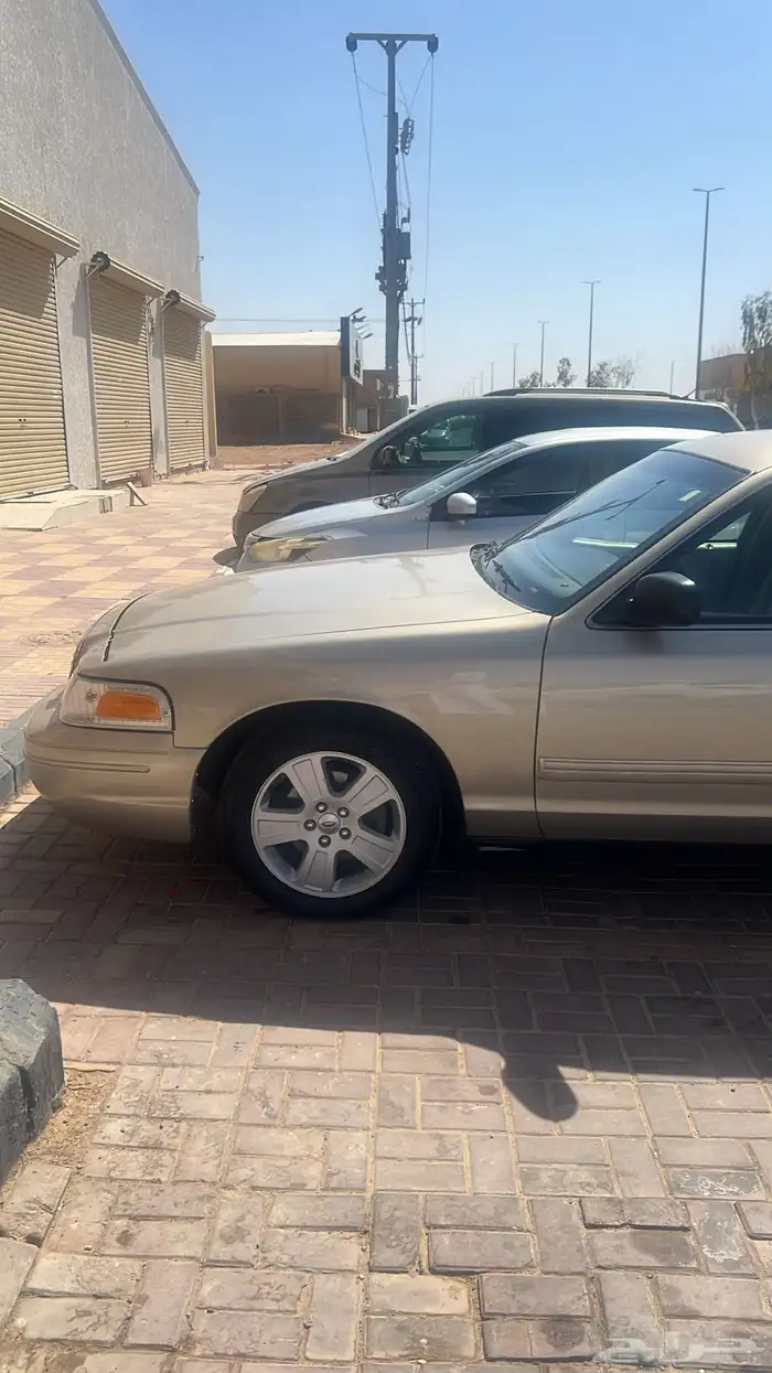 فورد فكتوريا 2003 3