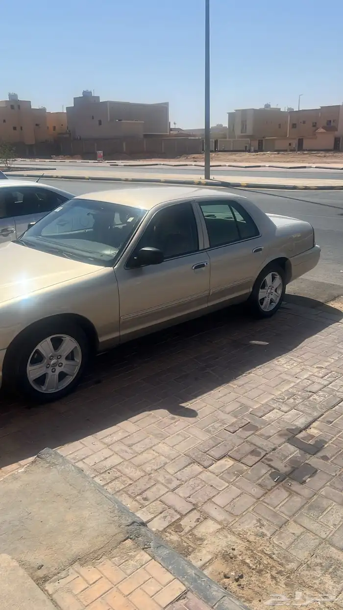 فورد فكتوريا 2003 10