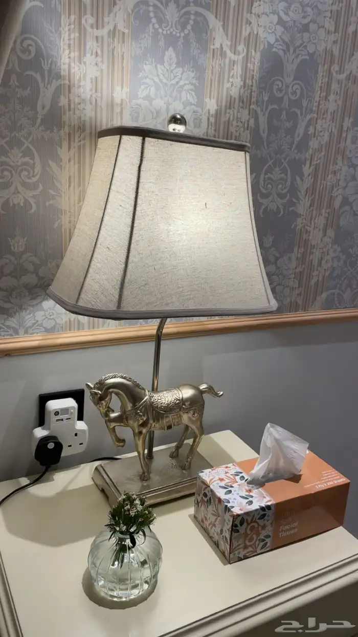 اباجورة هوم سنتر تصميم خيل ذهبي 0