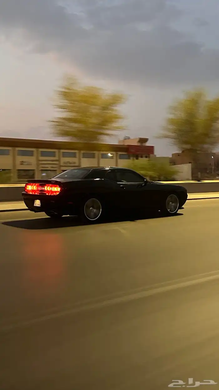 تشالنجر srt قير عادي 4