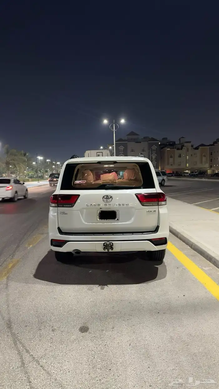 لاندكروزر 2022 gxr2 4