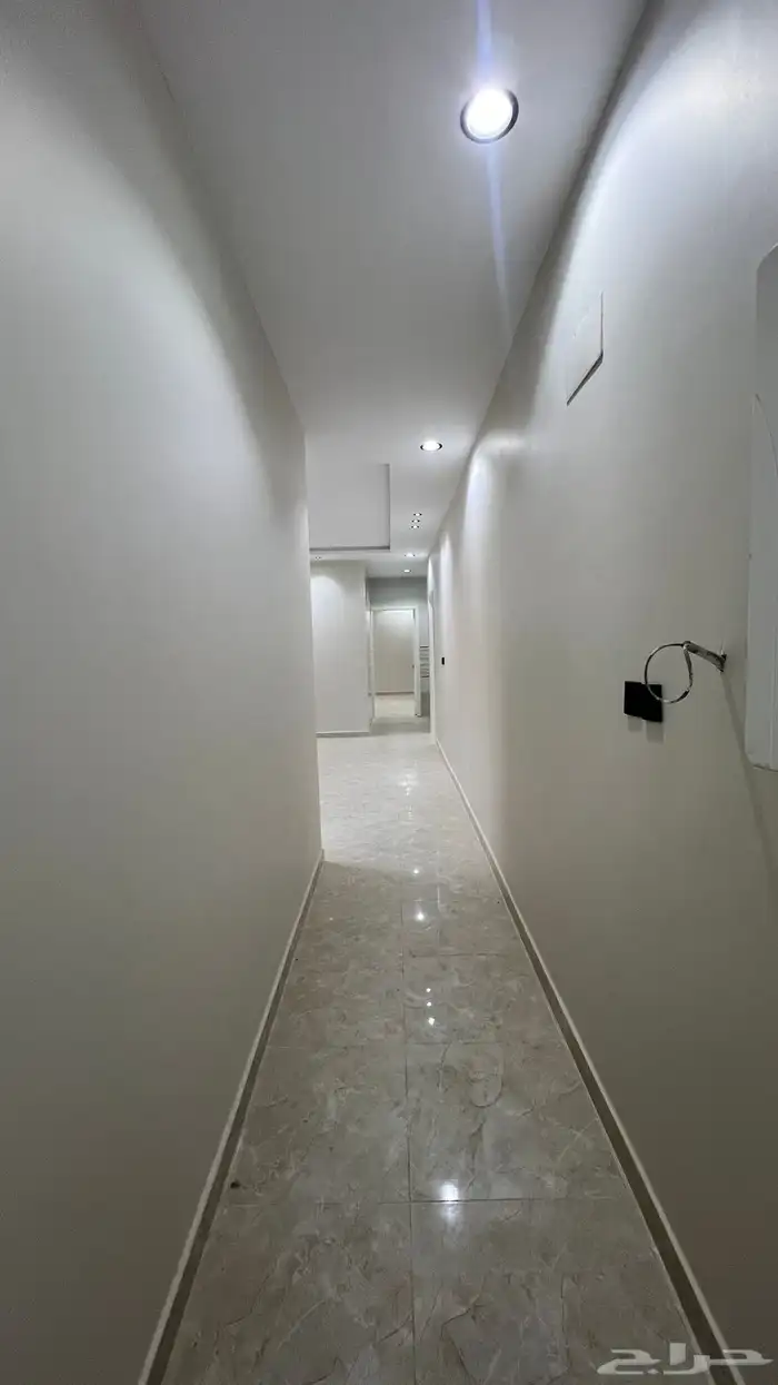 فيلا للبيع في ولي العهد 3 3