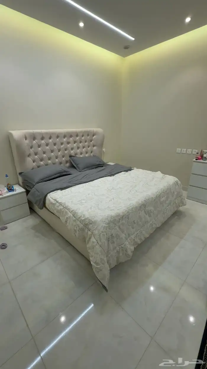 غرفه نوم سرير دولاب تسريحه 2 كومدينه 1