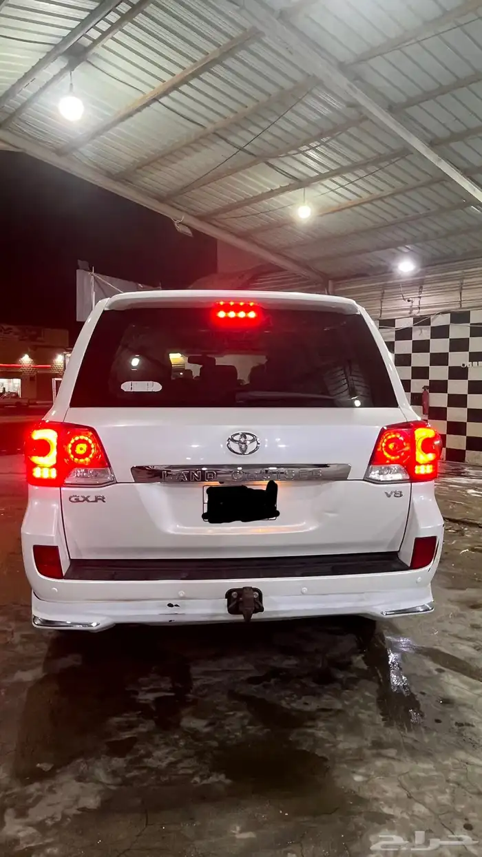 للبيع تويوتا لاندكروزر GXR3 V8 ممشى قليل موديل 2014 2