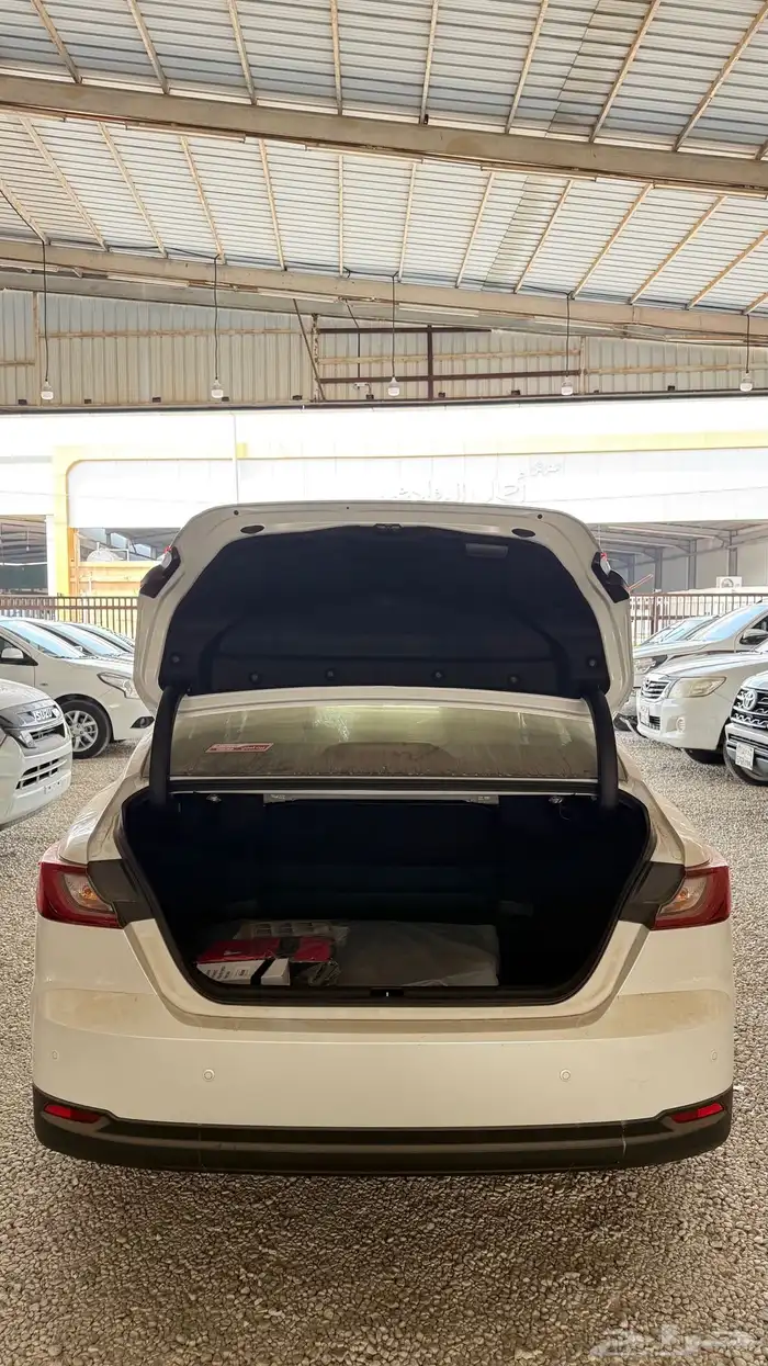 كامري 2025 E ستاندر 4