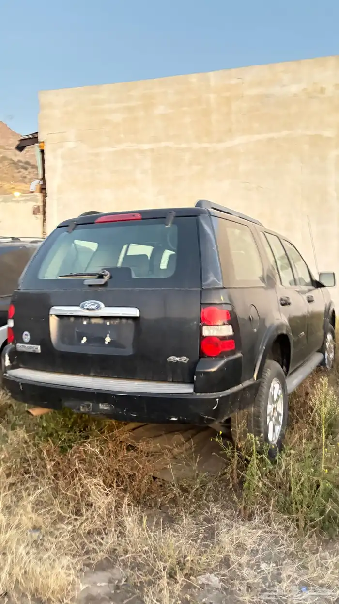 قطع غيار فورد اكسبلورر . وفورد ماركيز 1