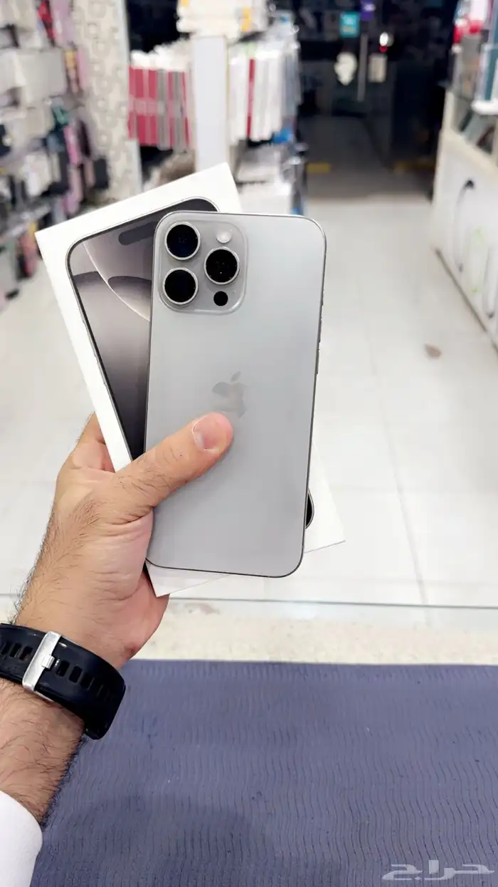 ايفون 16 بروماكس مستخدم نظيف جدآ 0