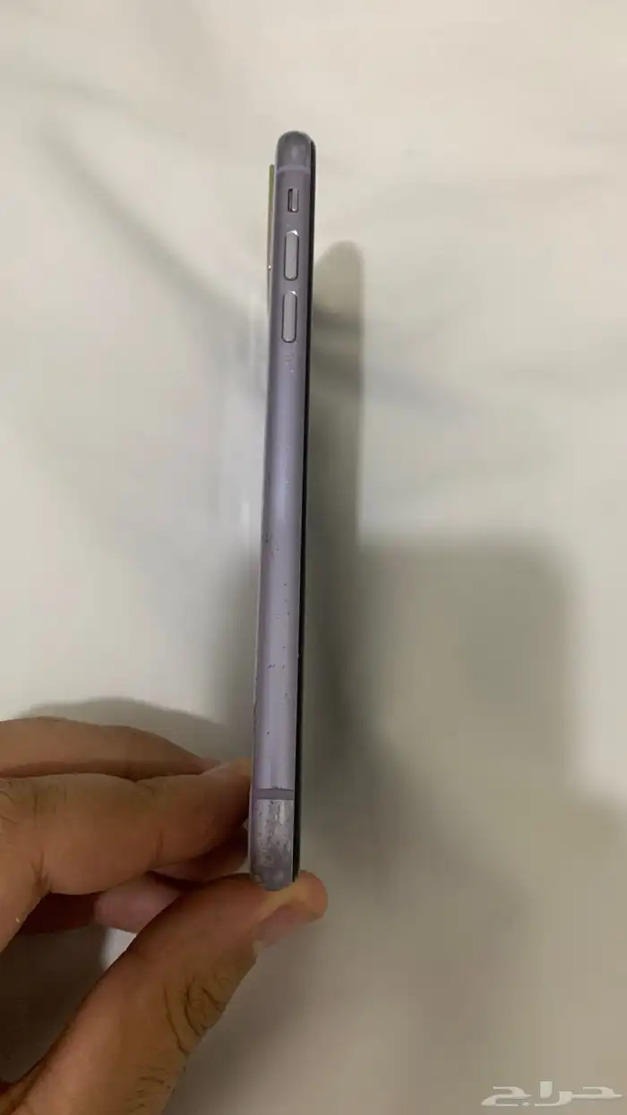 آيفون 11 العادي 5