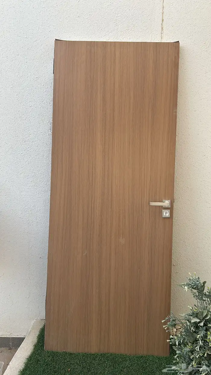 باب خشبي للبيع 0