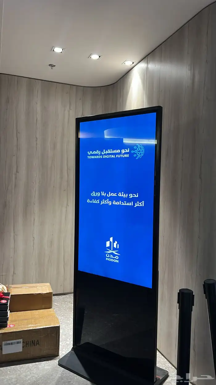 شاشات طولية عرضيه تفاعلية للإيجار 0