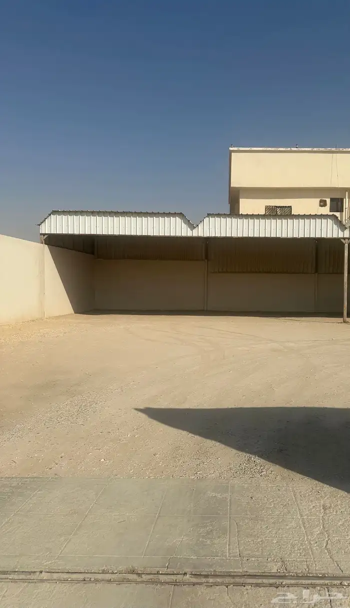 ارض مسوره للايجار حي الاندلس المزاحميه 0