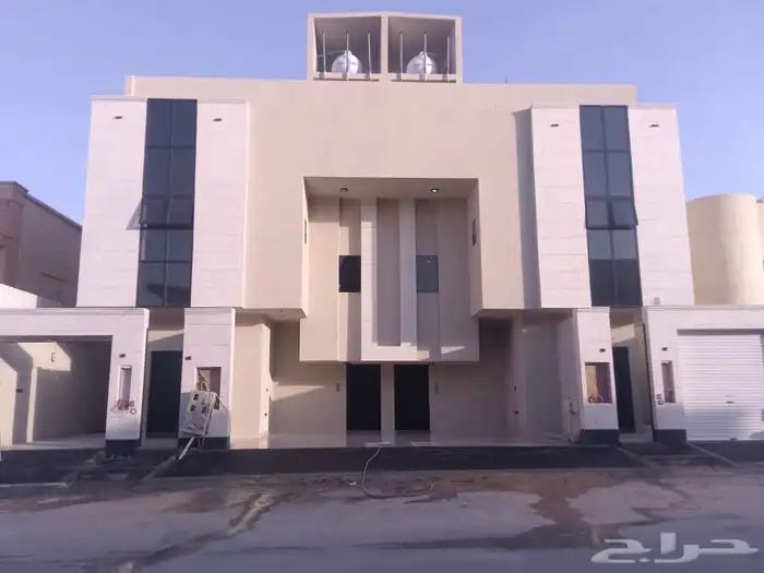 ادوار وشقة للبيع حي السويدي 1