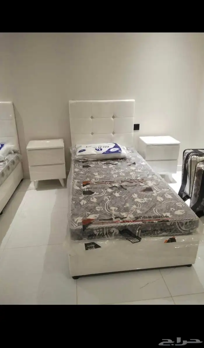 سرير نفرين  دولاب درفتين  تسريحة 3 درجه موجود 3