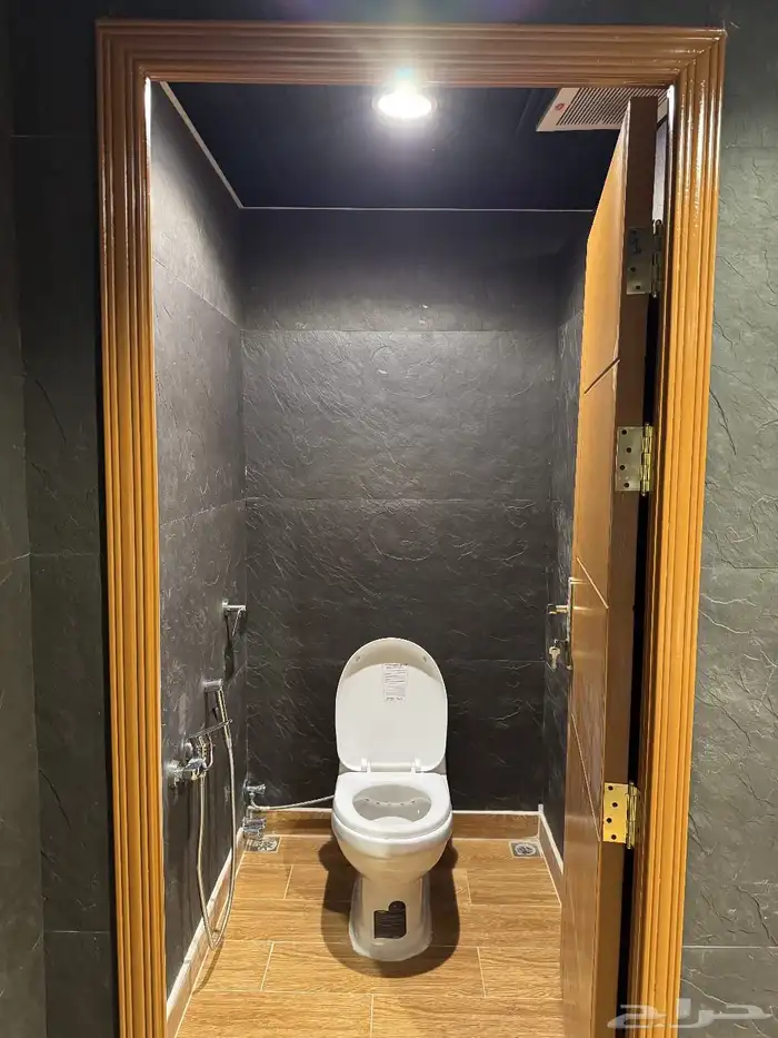 دورات مياة متنقلة VIP 10