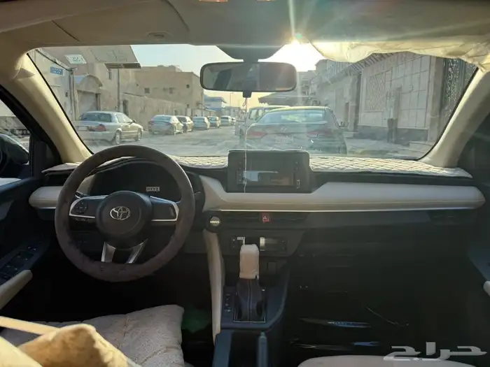 يارس للبيع موديل 2023 الممشى 31700 3