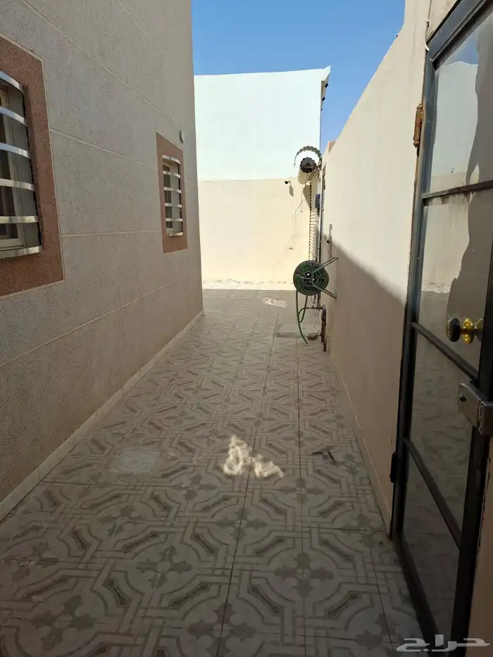 للبيع دور ارضي مع ملحق حي الريان حفر الباطن 1