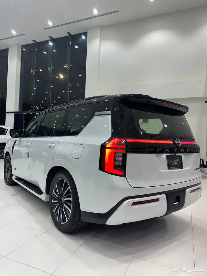 نيسان باترول بلاتينيوم تربو سقف اسود 2026 2