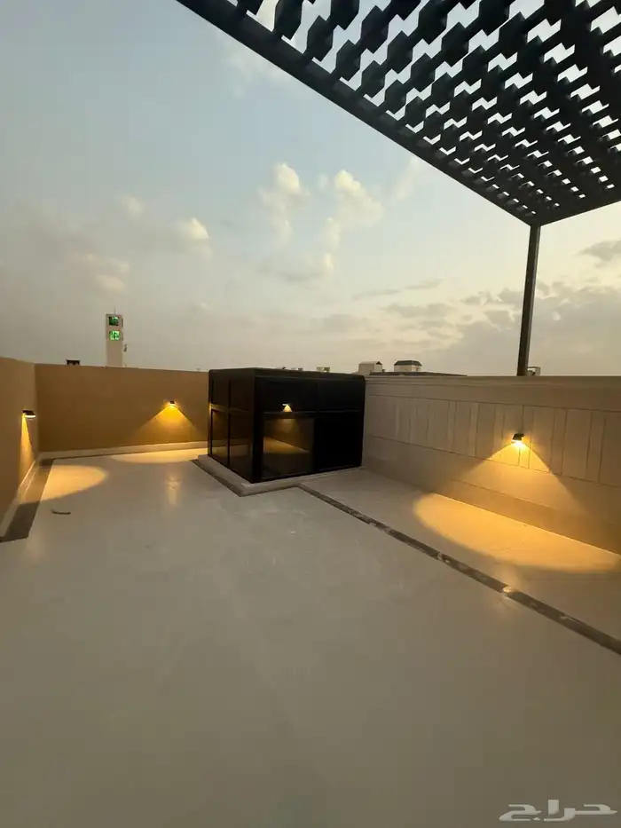 فلة 360 م حي المهدية 15