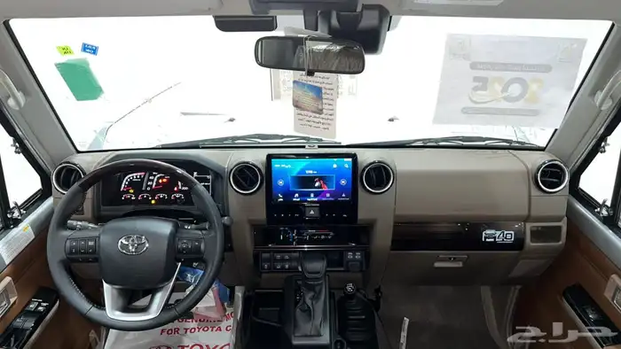 تويوتا ربع V6.2025فل كامل رفرف بريمي بنزين40عام اقل سعر 11